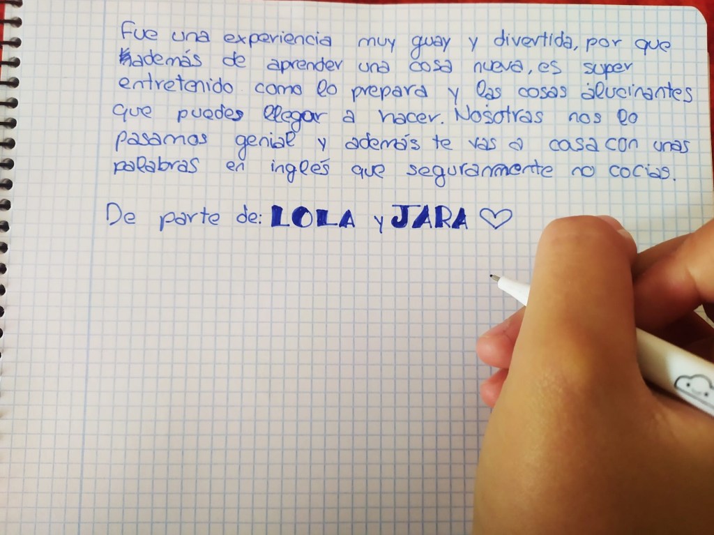 Texto manuscrito por Lola y su hermana Jara compartiendo su experiencia en el taller de circo de Maka
